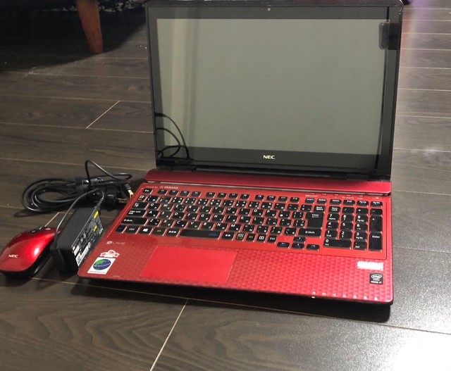 ノートパソコン　NEC　LAVIE PC-NS750BAR-E3 