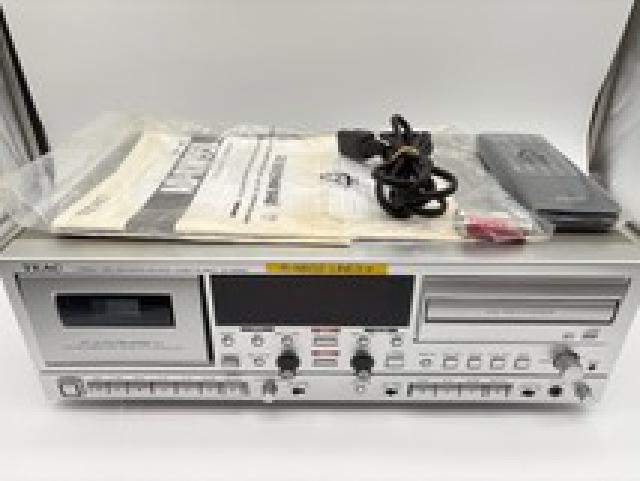 TEAC / ティアック CDカセットレコーダー