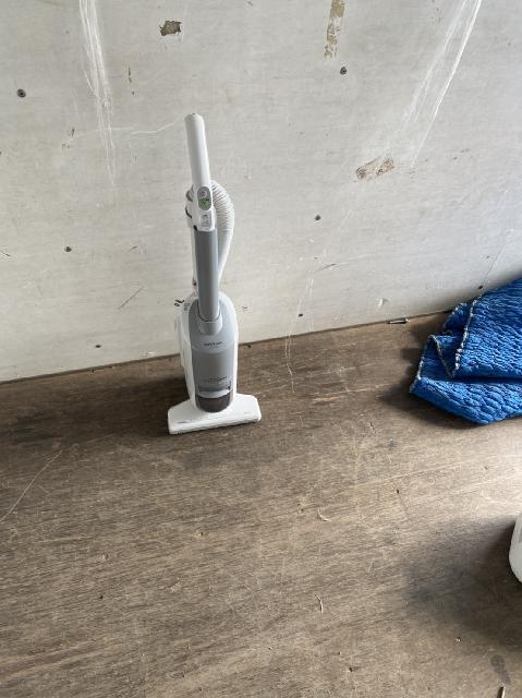 シャープ　掃除機　白