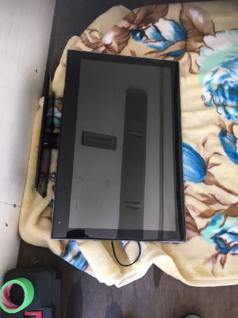 液晶モニター　黒