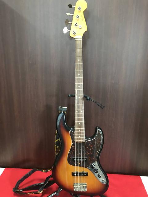 フェンダー/fender jazz bass/ブラウン