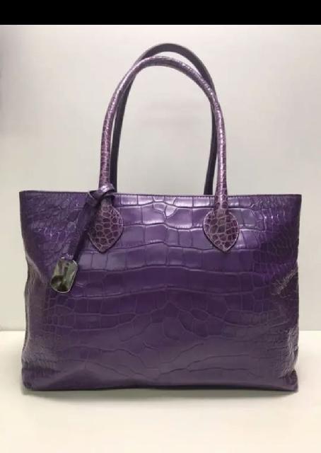 FURLA クロコ型押しトートバック