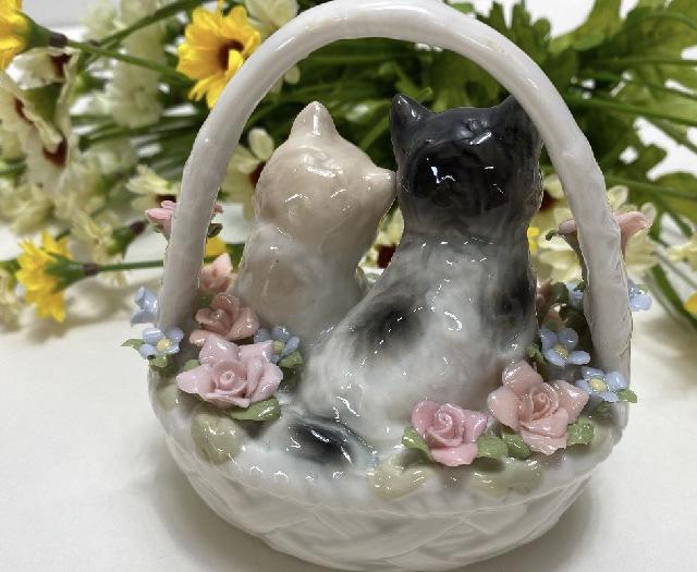 Cosmos】花うさぎ陶器の置物