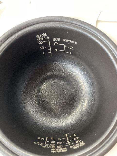 ハイアール　３合炊き　マイコン炊飯器　2019年　K