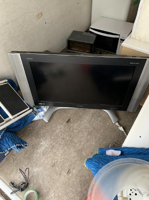 アクオス　液晶テレビ