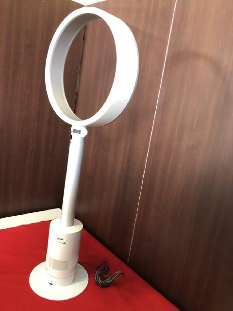 ファンヒーター　白