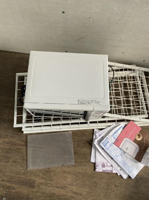 まとめて不用品回収　電子レンジ　白