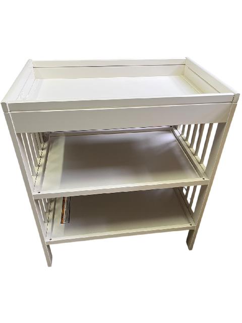 IKEA　オムツ替え台