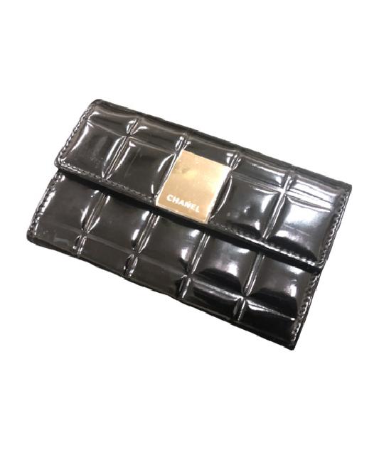 シャネル チョコバー コンパクトウォレット シャネル の買取価格 Id 5557 おいくら