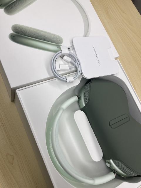 Apple AirPods MAX ワイヤレスヘッドホン