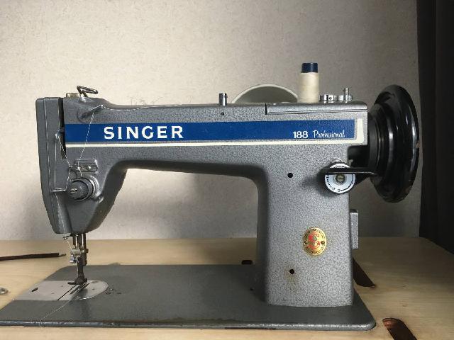 古い職業用ミシン SINGER 188 Professional