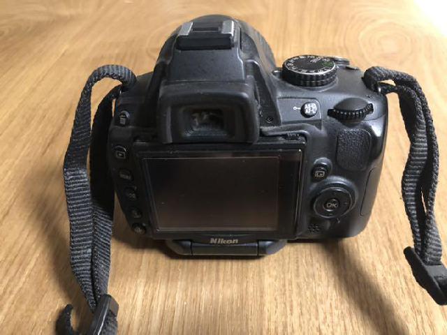 Nikon D5000