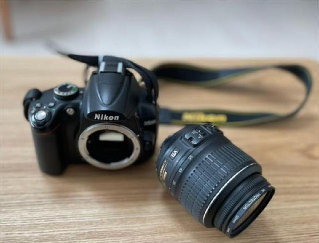 Nikon D5000 AFSDXVR18-55G一眼レフカメラ