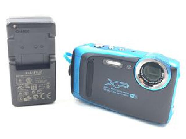 人気SALE定番FUJIFILM 耐水 コンパクトデジタルカメラ XP130 WHITE デジタルカメラ