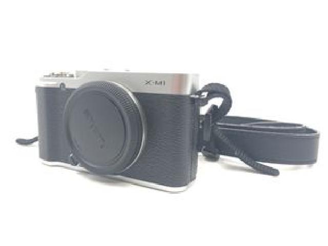 Fujifilm フジフィルム X-1M ミラーレス一眼カメラ ボディ シルバー