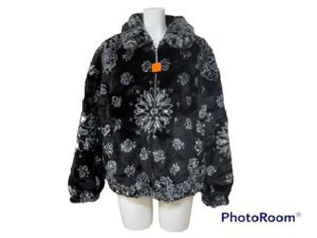 Supreme Bandana Faux Fur Bomber Jacket Black 21SS （ 洋服（レディース））の買取価格  （ID:650153）｜おいくら