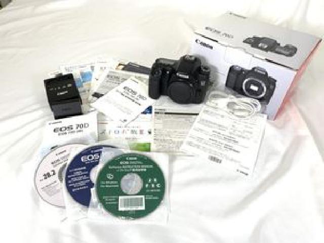 Canon キヤノン EOS 70D ボディ　デジタル一眼レフカメラ　Wi-Fi対応