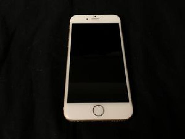 iPhone6 64GB シルバー　MG4C2J/A docomo○