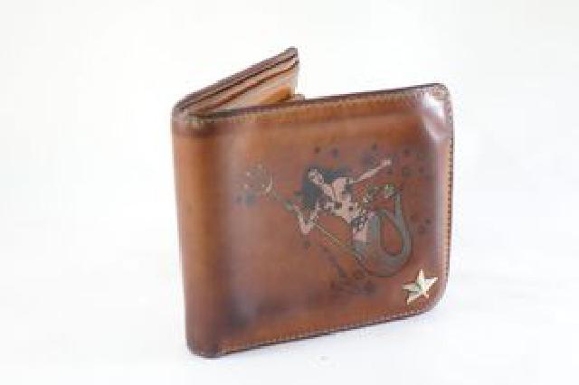 新品 正規品!!  GUCCI 人魚 ヌメ革使用 クルーズライン マーメイド 二つ折り財布 小物