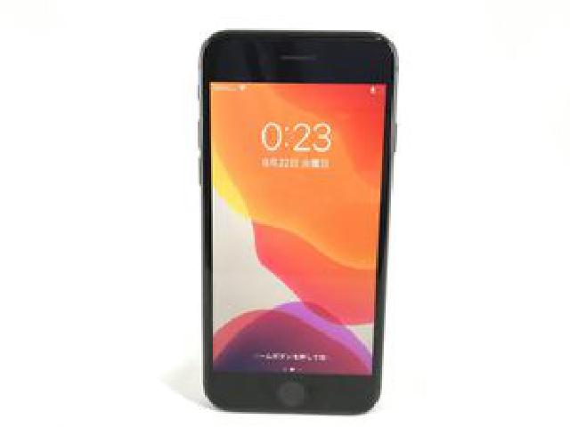 au iPhone8 ブラック 64GB 判定○ simロック解除済み A1996 MQ782