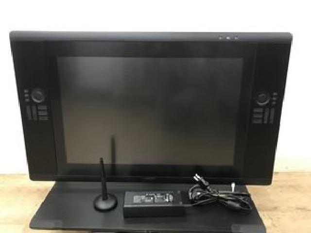 wacom ワコム 液晶ペンタブレット 24.1インチ Cintiq24HD DTK-2400/K