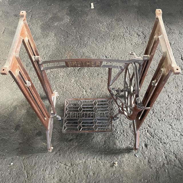brother HA4-B3 ブラザーの家庭用足踏みミシンHA4-B3の