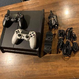 PS4本体 CUH-1100a コントローラー2台付き PlayStation 4 本体