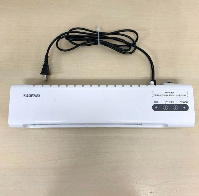 アイリスオーヤマ ラミネーター LM42X-W 2023年製 ホワイト 中古