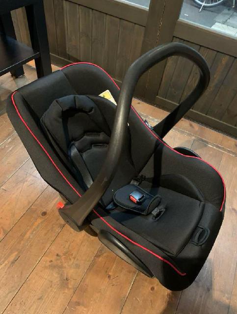 マムズキャリーチャイルドシート レッド×ブラック MUM'S CARRY(マムズ