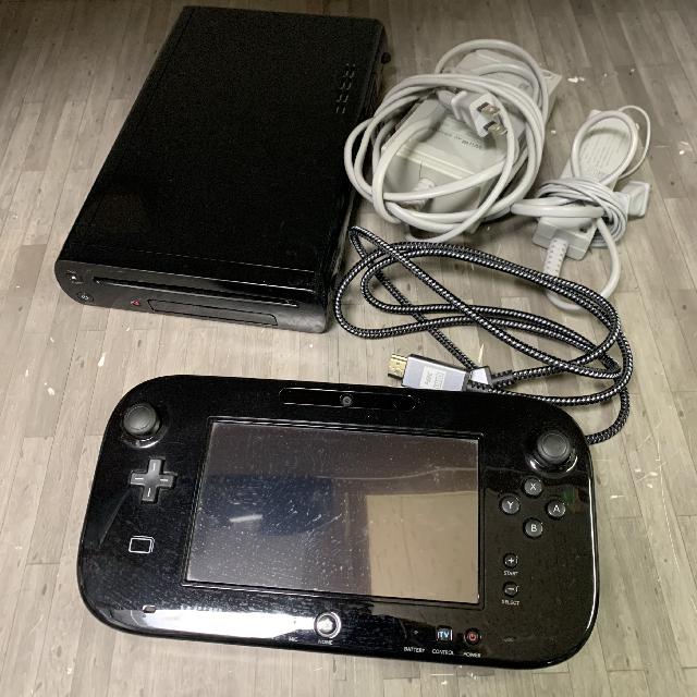 wiiU ブラック　本体 Nintendo WiiUブラック 本体一式 （ Wii U）の買取価格 （ID