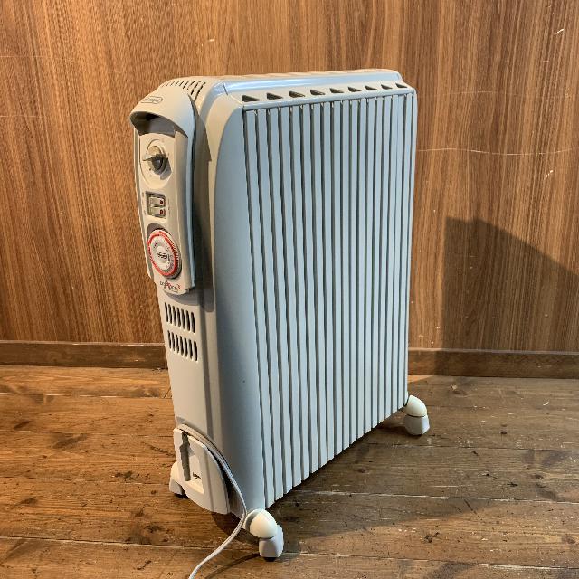 デロンギ　オイルヒーター　D091549EF DeLonghi デロンギ /オイルヒーター /D091549EFS/ （ ファンヒーター