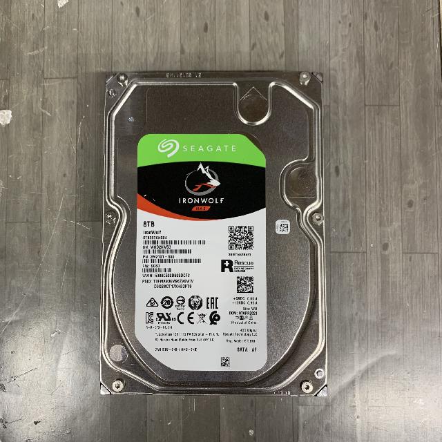 SEAGATE IRONWOLF 8TB HDD 【裏蓋無し】