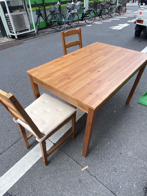 IKEA ヨックモック ダイニングテーブルとダイニングチェア2脚セット