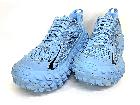 BALENCIAGA ディフェンダー チャンキーソール スニーカー ライトブルー 685613の詳細ページを開く