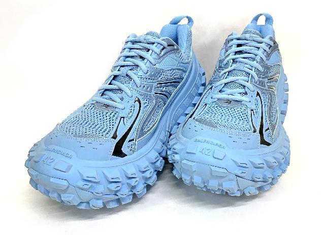 BALENCIAGA ディフェンダー チャンキーソール スニーカー ライトブルー 685613