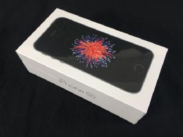 apple iPhone SE 32GB スペースグレイ UQモバイル MP822J/A A1723 