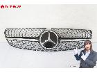 Mercedes-Benz メルセデス・ベンツ AMG 純正 フロントグリルの詳細ページを開く