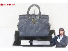 YVES SAINT LAURENT YSL イヴサンローラン カバスシック Yライン ブラック 2の詳細ページを開く