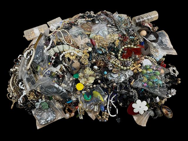 イミテーション 大量まとめ 約18kg K18GF ネックレス ブレスレット 中区マクサス横須賀店