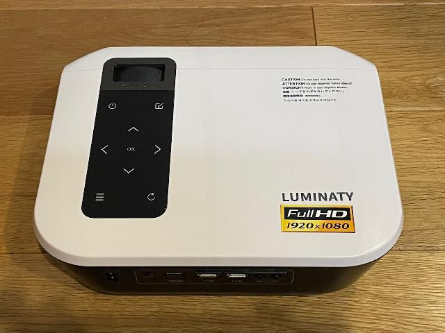 LUMINATY Android搭載プロジェクター
