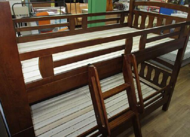 ブラウン 天然木 2段ベッド、木製ベッド、荷重120Kg