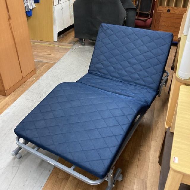 VITA ヴィータ 折りたたみ電動ベッド 無段階電動リクライニング 幅91cm USED