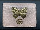 GUCCI バタフライ 二つ折り財布 ピンク レザー 蝶々 財布の詳細ページを開く