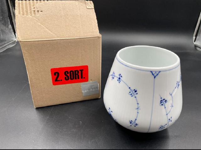 ロイヤルコペンハーゲン　フラワーベース ブルーフルーテッド