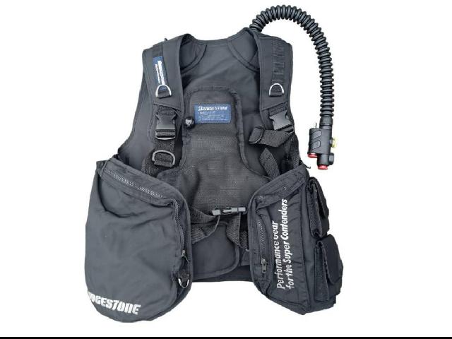 ブリジストン BCジャケット ダイビング用品 Mサイズ
