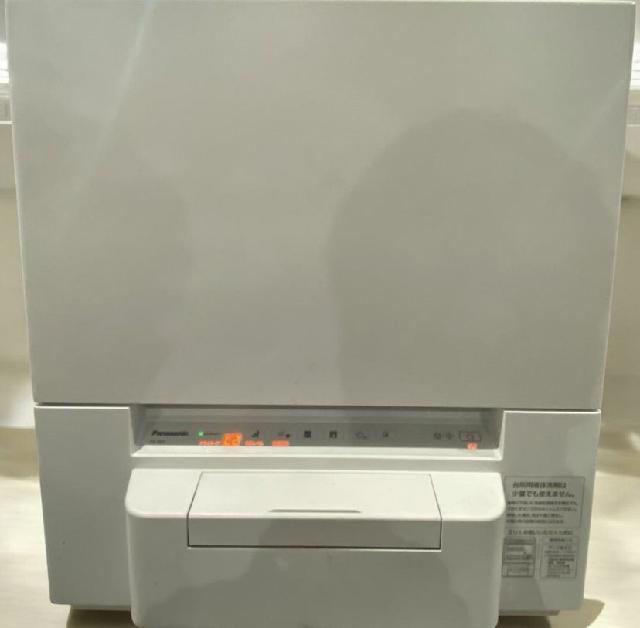 Panasonic 電気食器洗い乾燥機 NP-TSP1-W 2022年製