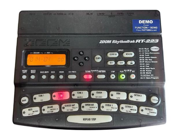ZOOM RhythmTrak RT-223 リズムマシン 本体のみ