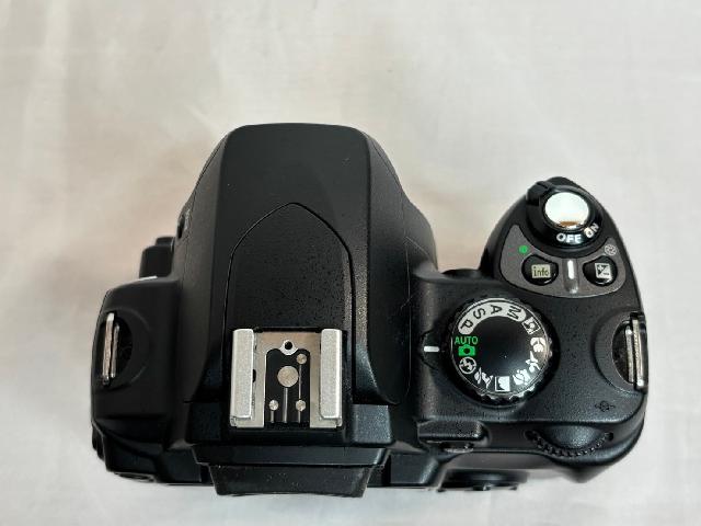 Nikon D40 デジタル一眼レフカメラ