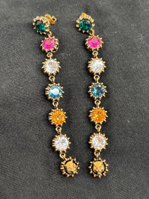 GUCCI ピアス タイガーヘッド ラインストーン