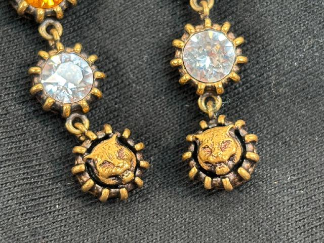 GUCCI ピアス タイガーヘッド ラインストーン